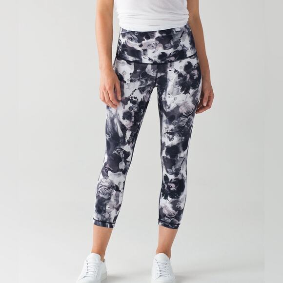 Lululemon Wunder Under Crop Hi-Rise Luxtreme Obscurred Black Dusty Mauve Size 6 - Picture 1 of 6